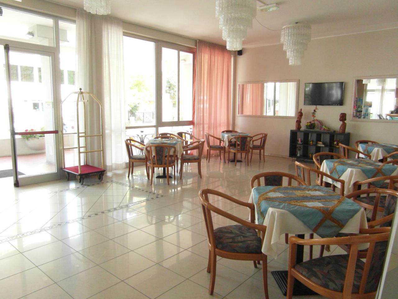 Admiral Hotel